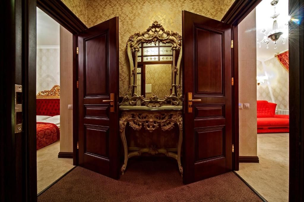 Отель Saint Feder Boutique Hotel Львов